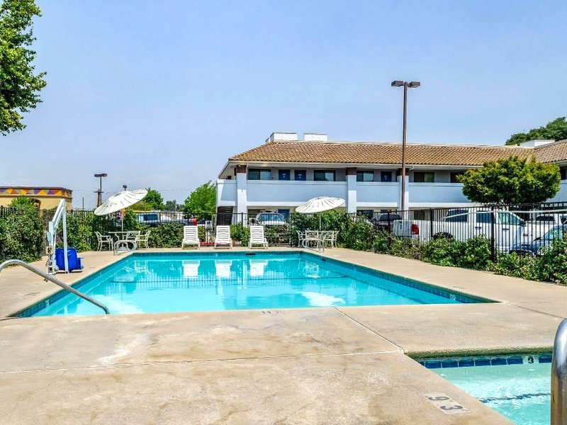 Motel 6 Oakdale, CAの写真
