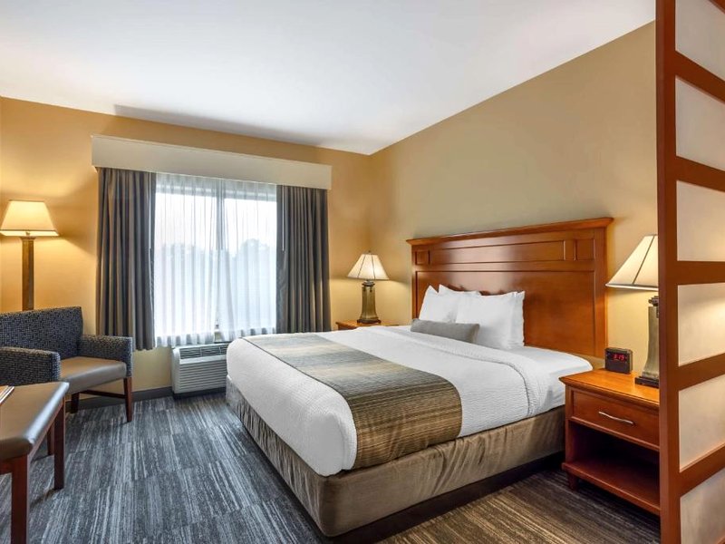 ベストウェスタン プラス ユニバーシティ パーク イン アンド スイーツ (Best Western Plus University Park Inn and Suites)の写真