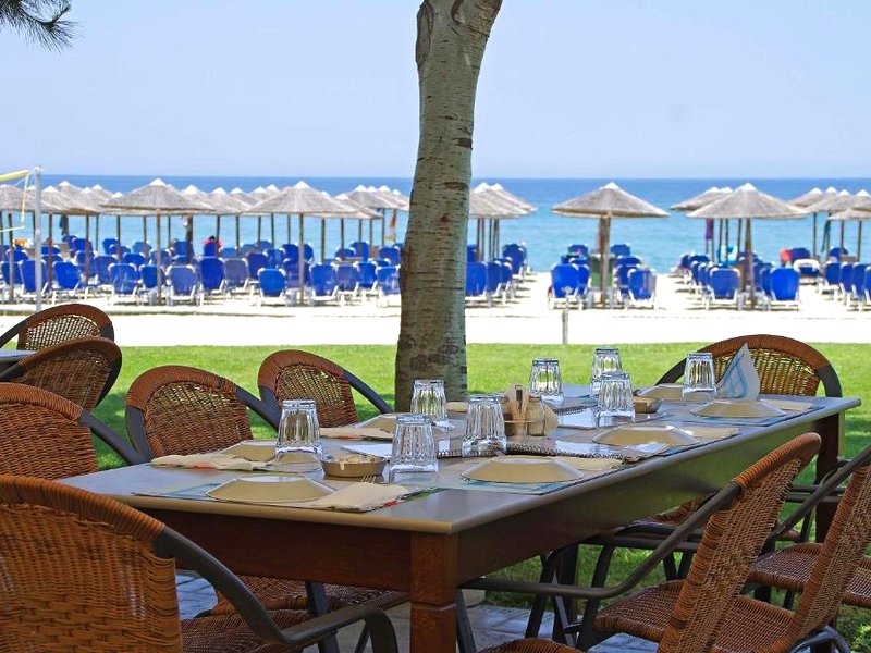 Sun Beach Hotel-Platamonasの写真
