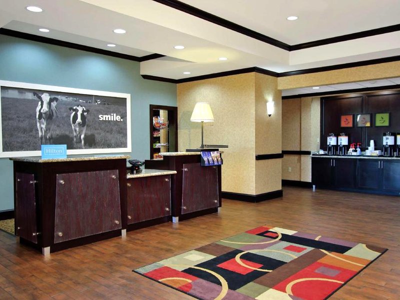 ハンプトン イン&スイーツ バッファロー (Hampton Inn & Suites Buffalo)の写真