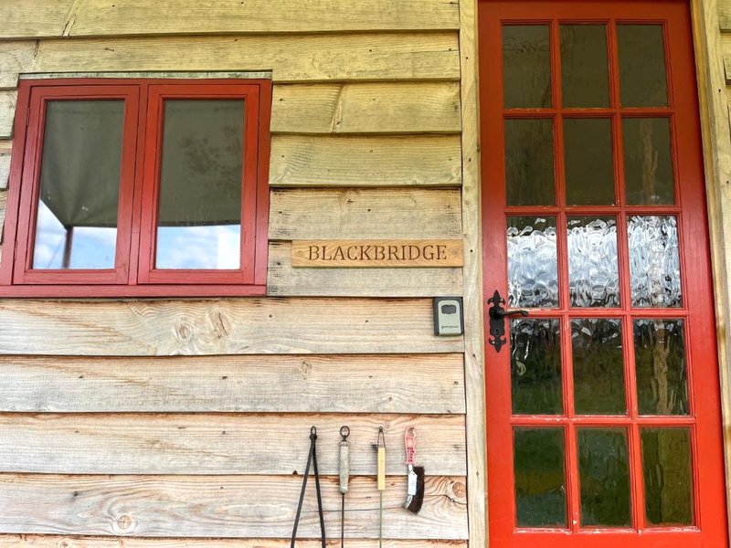 Black Bridge Cabinの写真