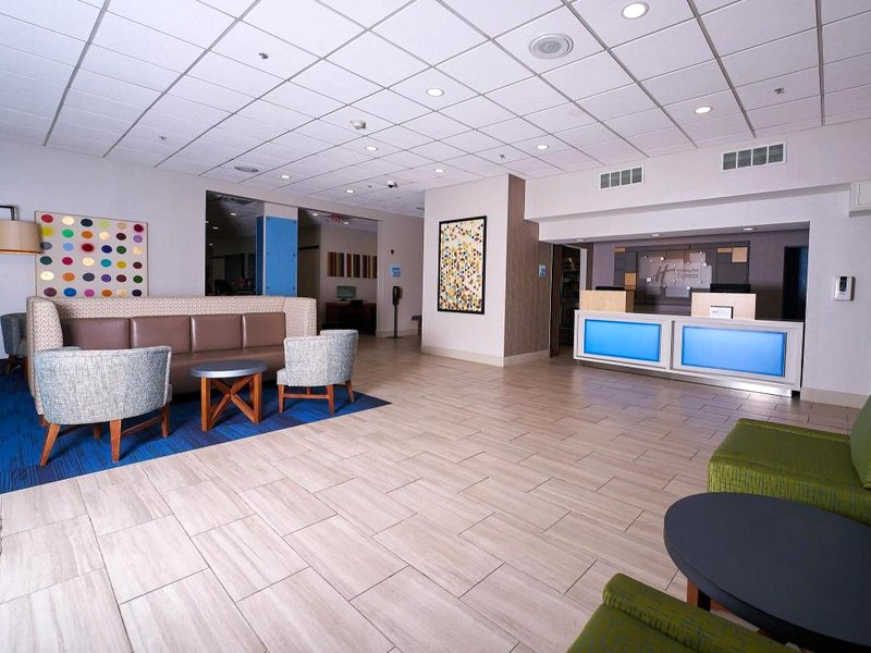 Holiday Inn Express Charleston-Civic Center By IHGの写真