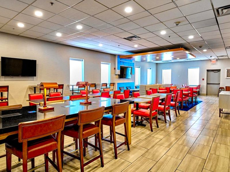 Holiday Inn Express Charleston-Civic Center By IHGの写真