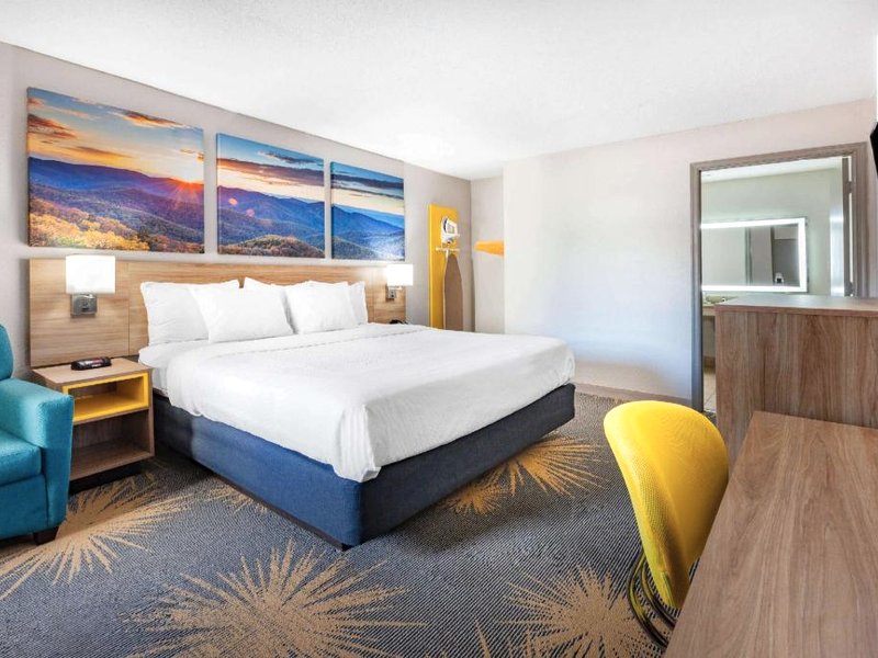 Days Inn by Wyndham Roanoke/Hollins Near I-81 の写真