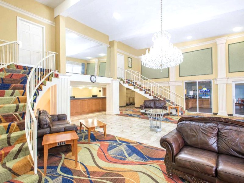 Days Inn by Wyndham Roanoke/Hollins Near I-81 の写真