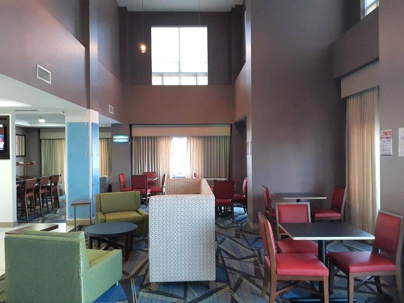 ホリデイ イン エクスプレス トリンシティ バイ IHG (Holiday Inn Express Trincity By IHG)の写真
