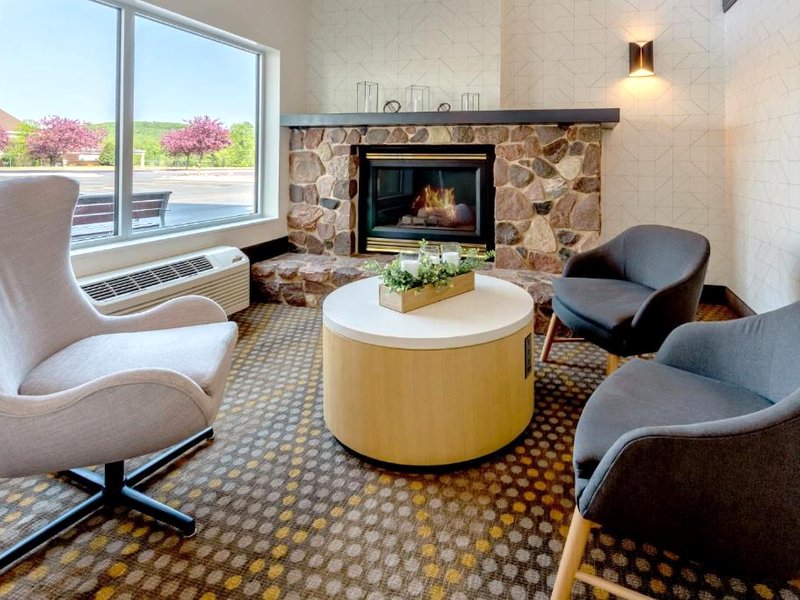 Holiday Inn Hotel And Suites Wausau-Rothschild By IHGの写真