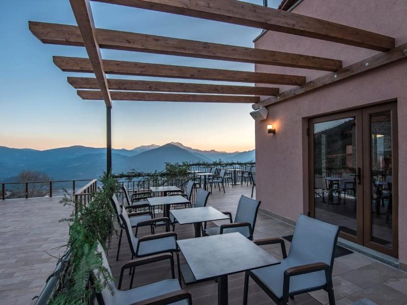 The View Village - Villas Suites & Spaの写真