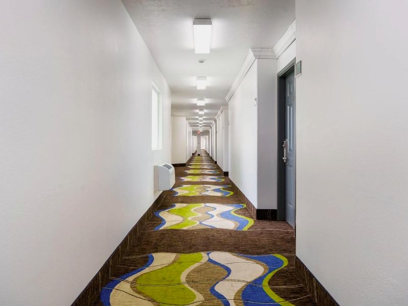 ラマダ バイ ウィンダム ラ バーキン ザイオン ナショナル パーク (Ramada by Wyndham La Verkin Zion National Park)の写真