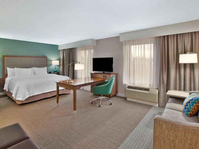 Hampton Inn & Suites Allianceの写真
