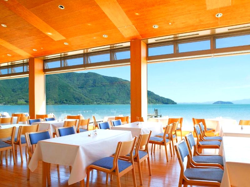 奥琵琶湖マキノグランドパークホテル (Okubiwako Makino Grand Park Hotel)の写真