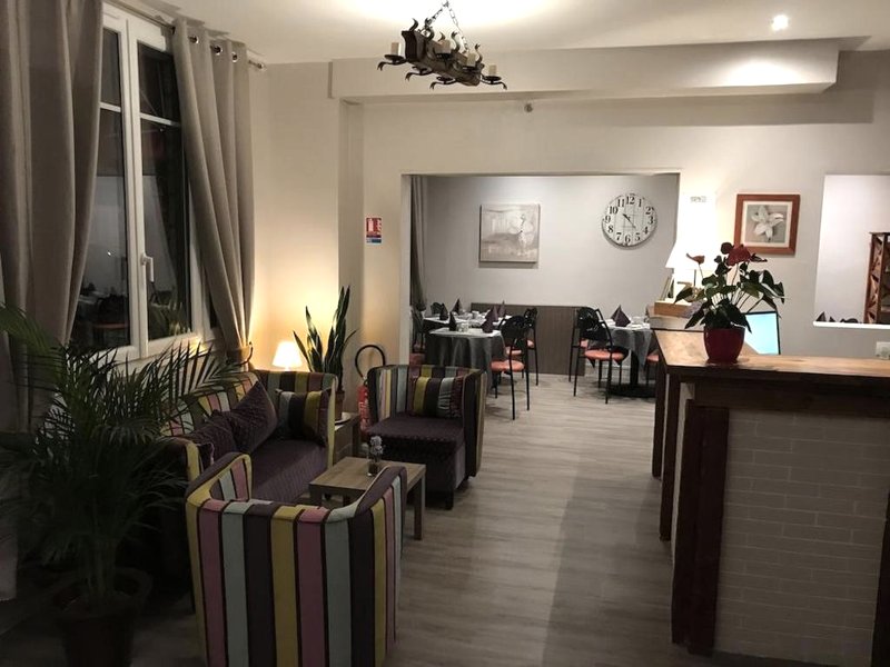 HÔTEL LES IRIS (HOTEL LES IRIS)の写真
