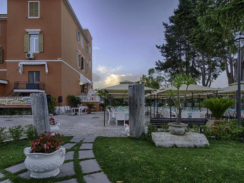 Il Postiglione Hotel - Sala Ricevimenti Minturnoの写真