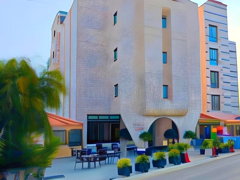 ラ メゾン ホテル (La Maison Hotel)の写真