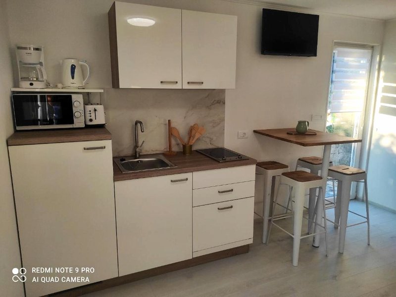 Cozy studio in Ripenda Verbanci 24 m² with private gardenの写真