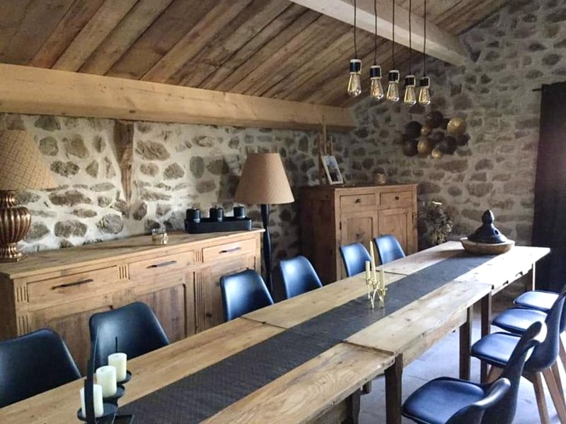 Maison charmante à Lanarce avec vue sur la montagne, jacuzzi. (Maison charmante a Lanarce avec vue sur la montagne, jacuzzi.)の写真