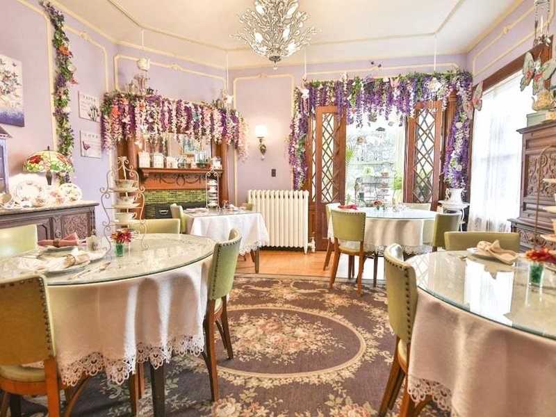 Mathis House, A Victorian Bed & Breakfast and Tea Room at 600 Mainの写真