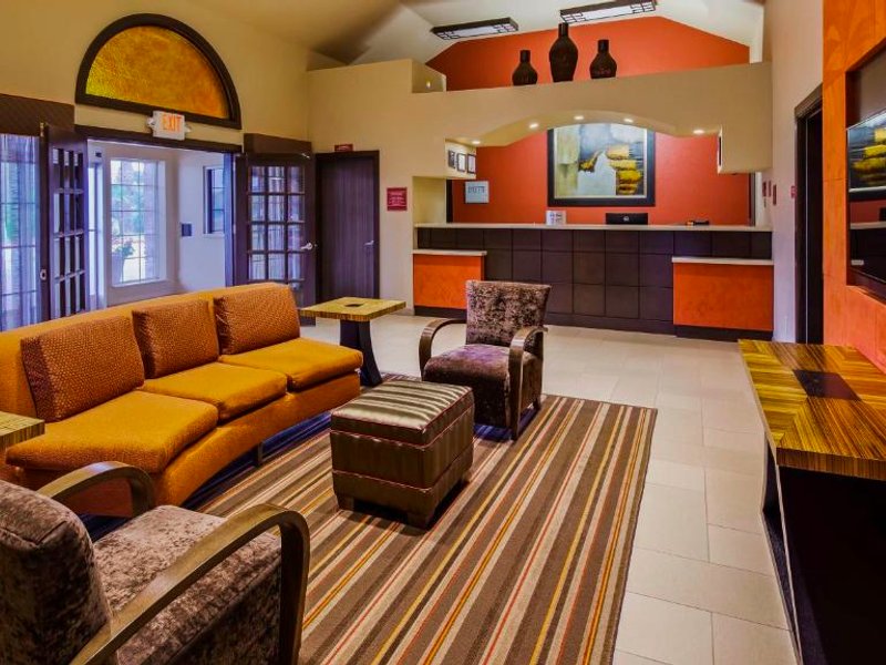 ベストウェスタン エグゼクティブ イン エルカンポ (Best Western Executive Inn El Campo)の写真