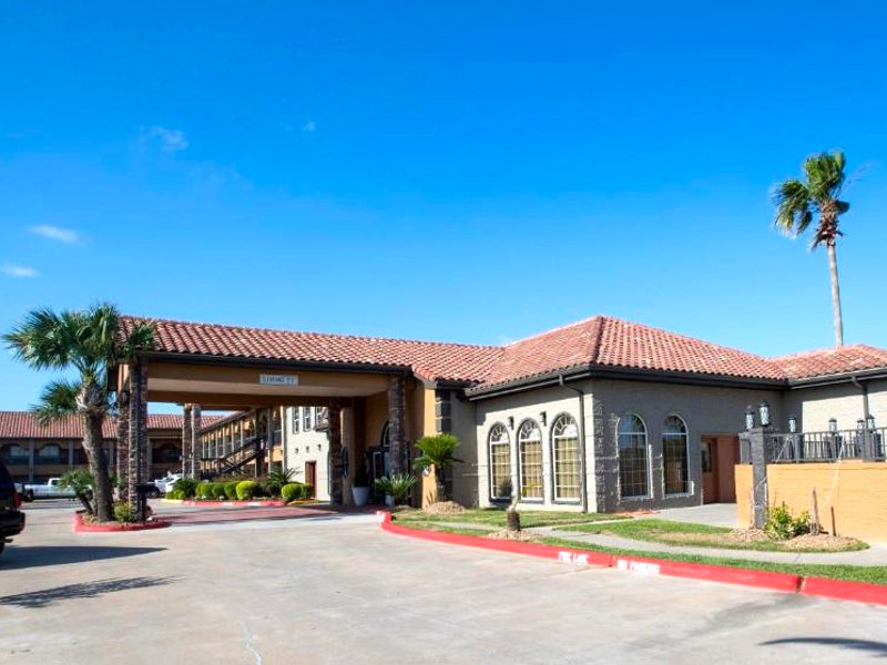 ベストウェスタン エグゼクティブ イン エルカンポ (Best Western Executive Inn El Campo)の写真