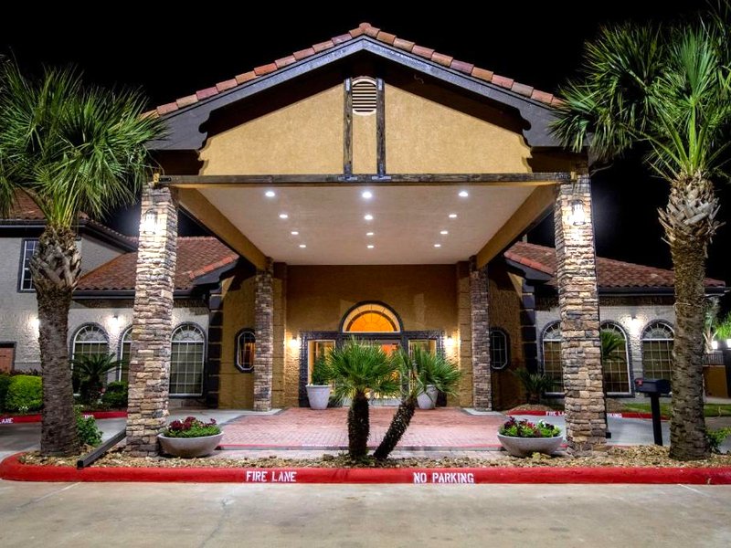 ベストウェスタン エグゼクティブ イン エルカンポ (Best Western Executive Inn El Campo)の写真