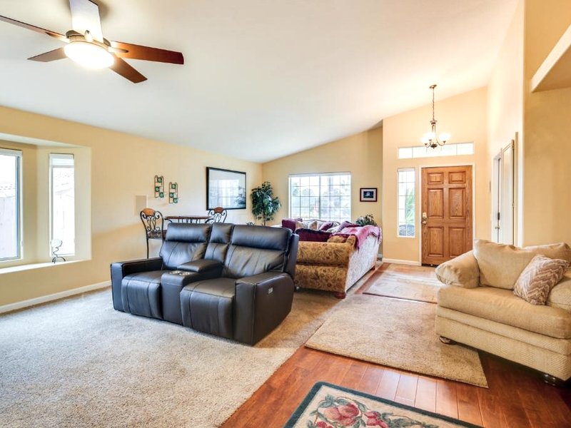 Peaceful El Cajon Vacation Rental with Patio and Yard!の写真