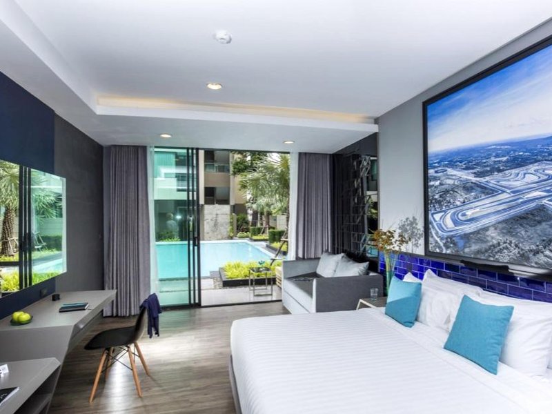 ザ クリスタル ホテル ブリラム (The Crystal Hotel Buriram)の写真
