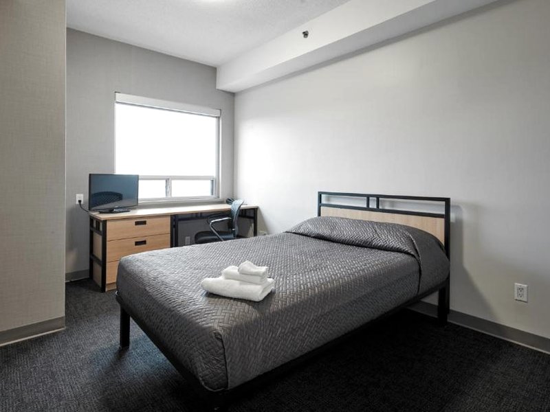 Residence & Conference Centre - King Cityの写真