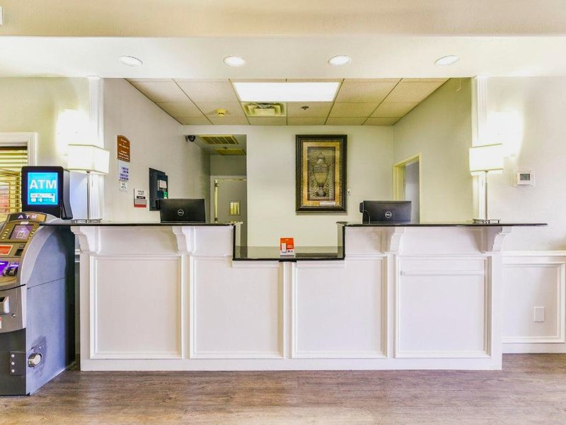 OYO Townhouse Oklahoma City Airportの写真