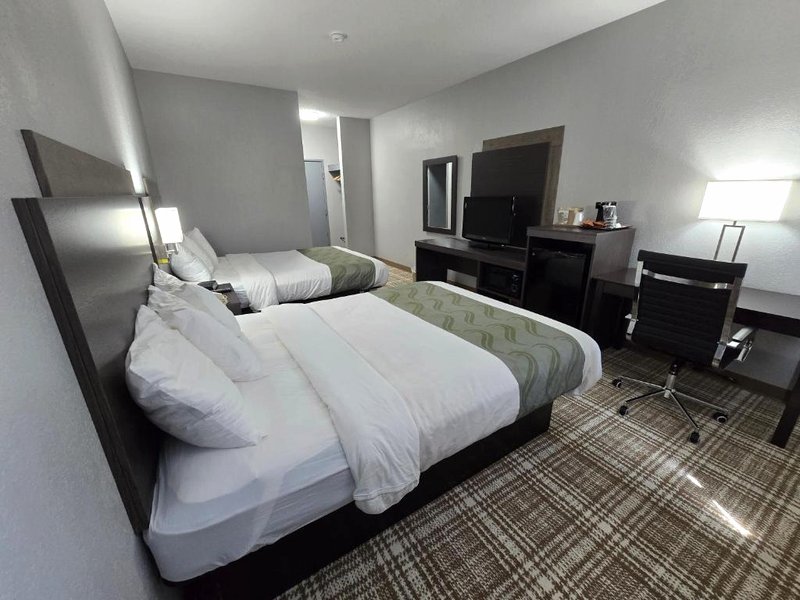 GrandStay Hotel & Suites Minocquaの写真