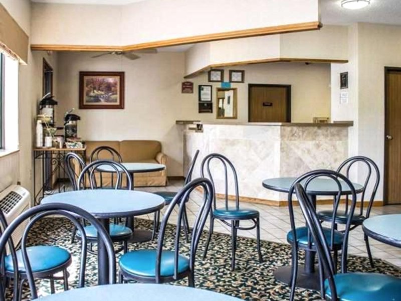 GrandStay Hotel & Suites Minocquaの写真