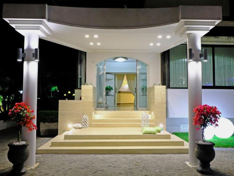 Hotel Neltonの写真