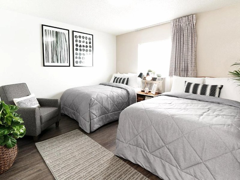 InTown Suites Extended Stay Chicago IL - Downers Groveの写真