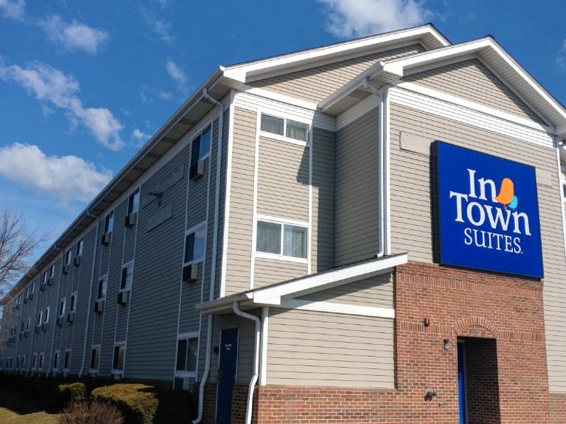 InTown Suites Extended Stay Chicago IL - Downers Groveの写真