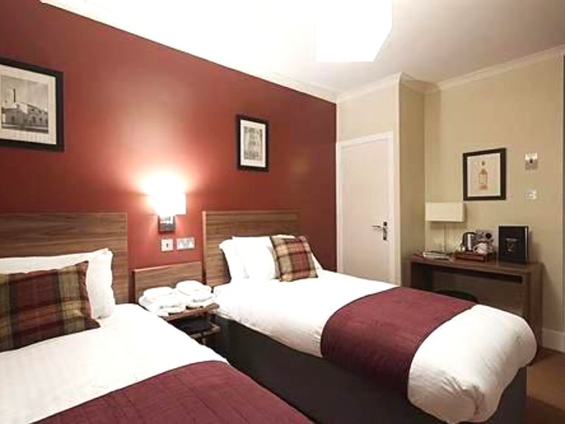 イーグル ホテル (Eagle Hotel)の写真