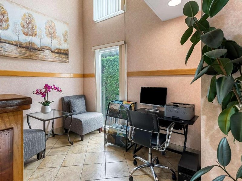 Quality Inn & Suites Vancouver - Hazel Dellの写真