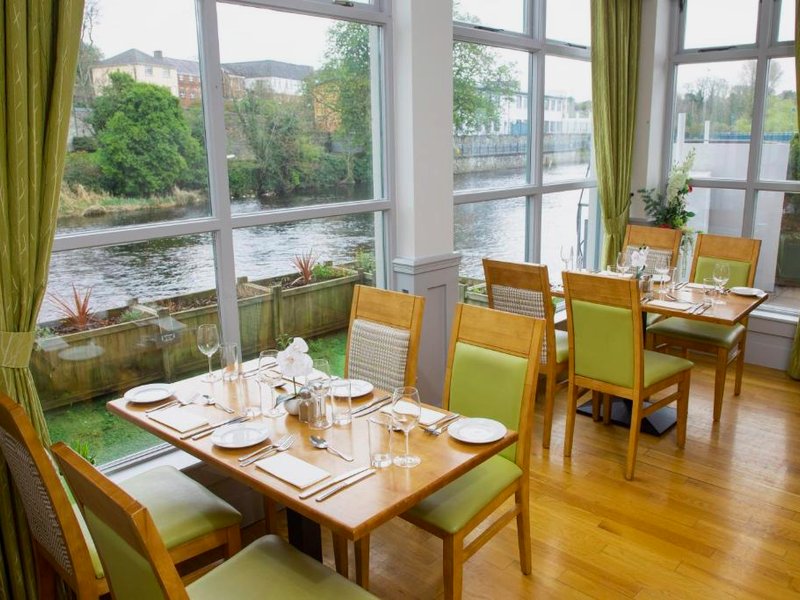 リバーサイド ホテル (Riverside Hotel)の写真
