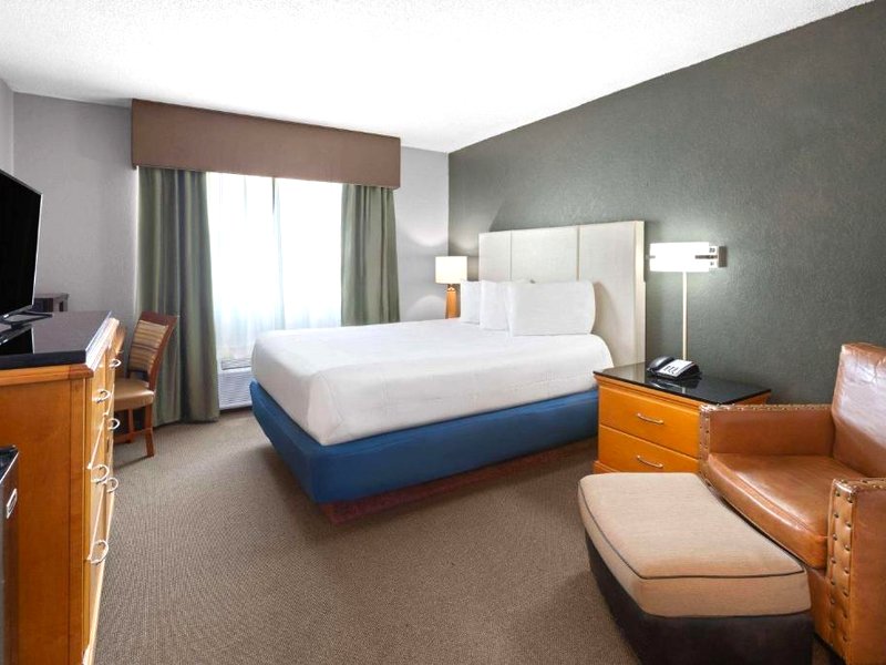 トラベロッジ バイ ウインダム レッドウッド フォールズ (Travelodge by Wyndham Redwood Falls)の写真