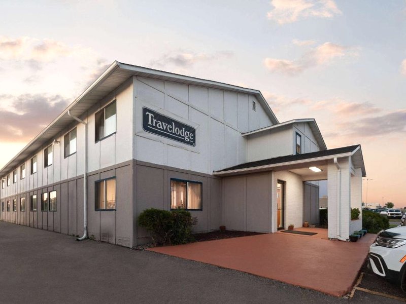 トラベロッジ バイ ウインダム レッドウッド フォールズ (Travelodge by Wyndham Redwood Falls)の写真