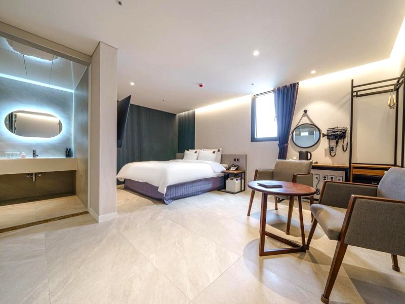 サチョン ホテル ザ ワン (Sacheon Hotel The One)の写真