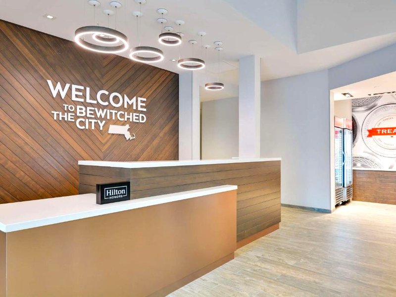 Hampton Inn Salem Boston, MAの写真