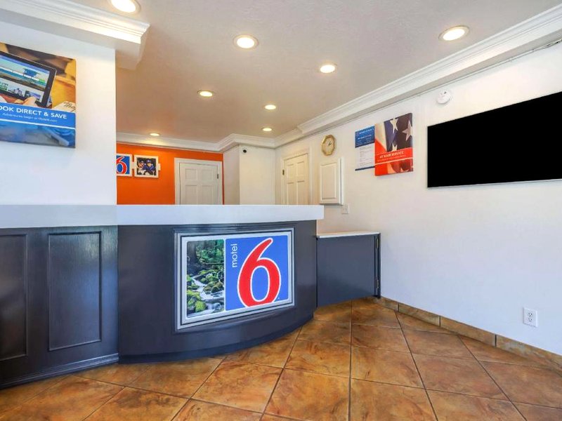Motel 6 Canby, ORの写真