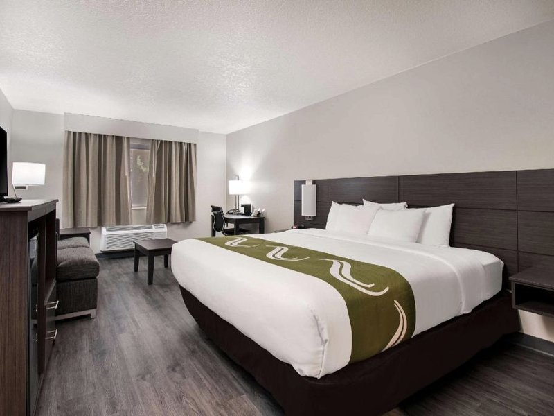 クオリティ イン アンド スイーツ ウィルソンビル (Quality Inn & Suites Wilsonville)の写真