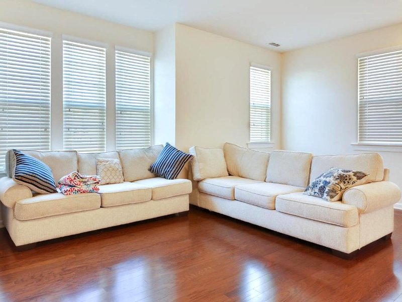 Delightful Pet Friendly Home In Great Location! townhouseの写真