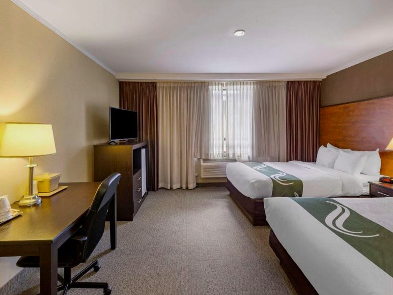 クオリティ イン トロント エアポート (Quality Inn Toronto Airport)の写真