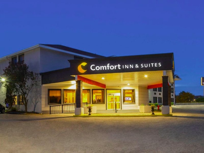 コンフォート イン & スイーツ (Comfort Inn & Suites)の写真
