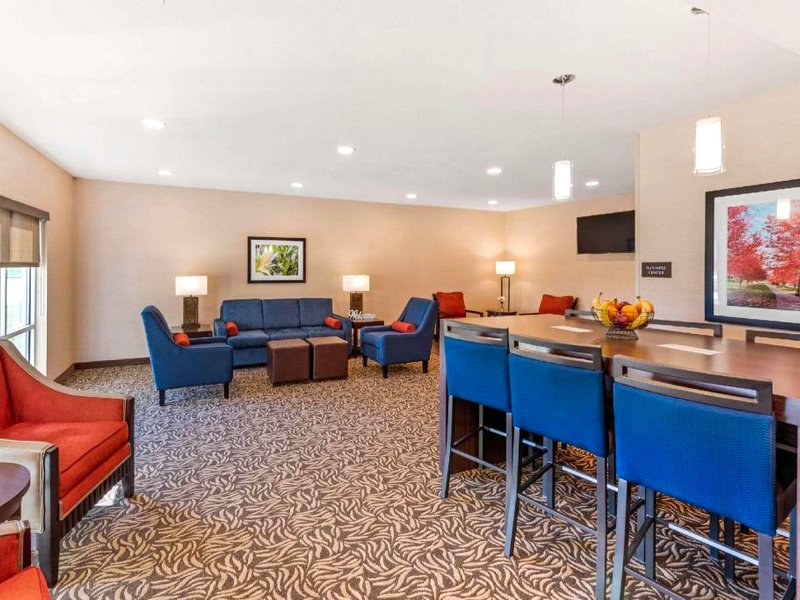 Comfort Inn & Suites near Route 66の写真