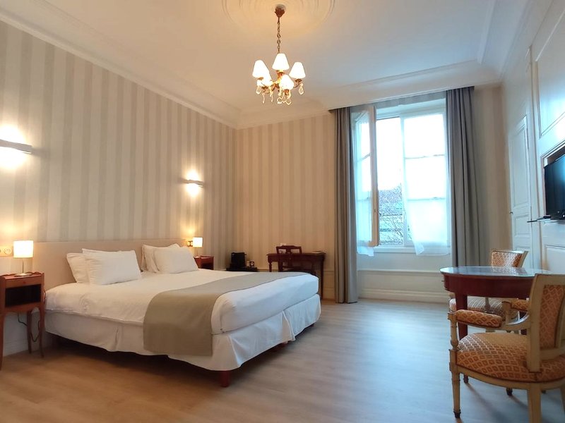 ホテル グラン モナーク (Hotel Grand Monarque)の写真