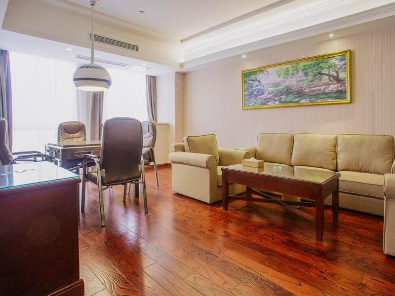 Vienna Hotel Jiangxi Yingtan International Glasses Market High-Speed Railway Stationの写真