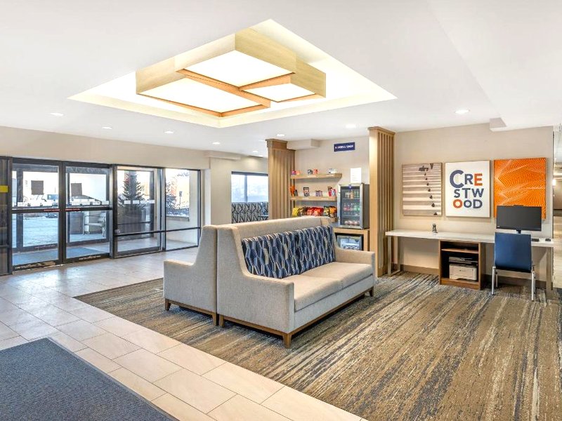 ホリデイ イン エクスプレス クレストウッド バイ IHG (Holiday Inn Express Crestwood By IHG)の写真