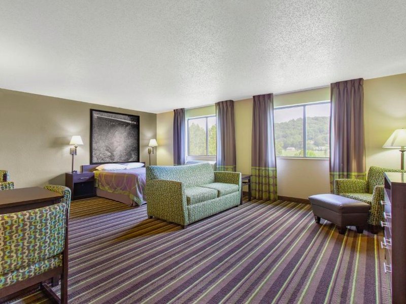 スーパー 8 バイ ウインダム ウェストン WV (Super 8 By Wyndham Weston Wv)の写真